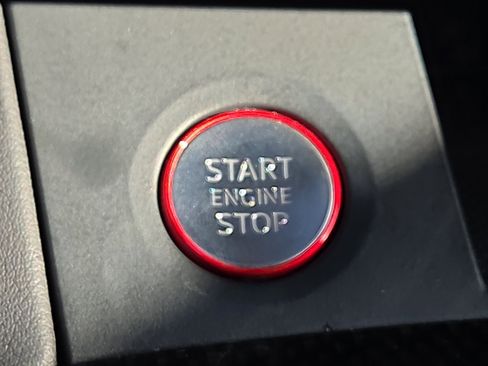 Used 2023 Audi SQ5 Prestige w/ Prestige Package image 21