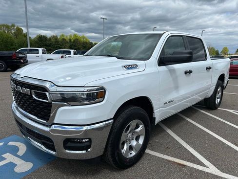 New 2026 RAM 1500 4x4 Crew Cab image 4
