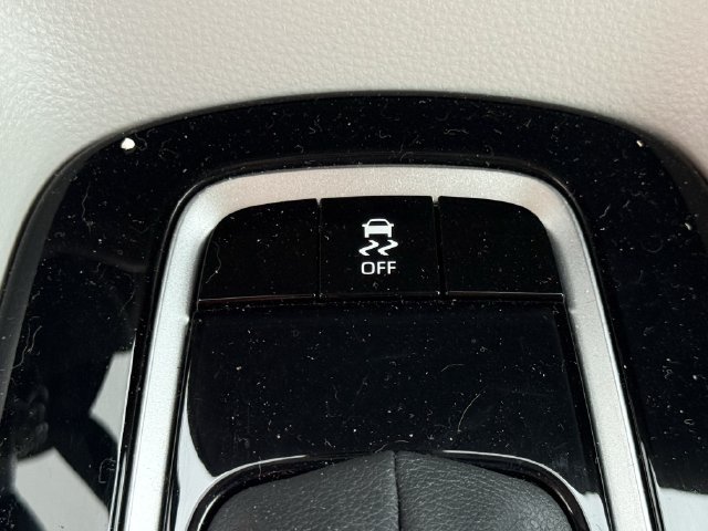 Used 2024 Toyota Corolla LE FWD image 22