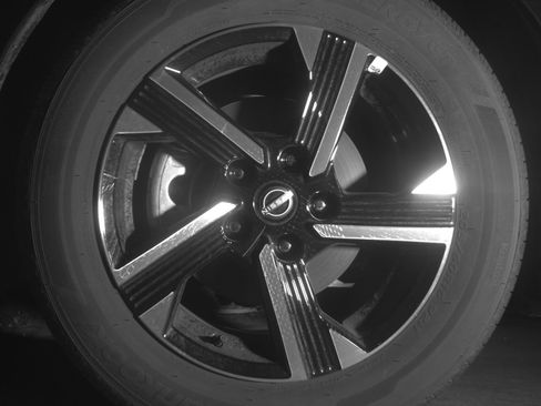 Used 2025 Nissan Sentra SV FWD image 12