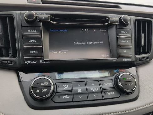 Used 2016 Toyota RAV4 XLE image 17