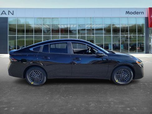 New 2026 Nissan Sentra SV image 4