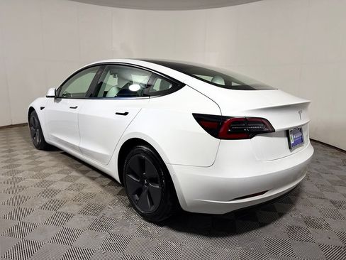 Used 2022 Tesla Model 3 Long Range AWD/4WD image 4