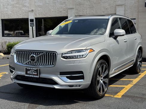Used 2024 Volvo XC90 B5 Plus image 4