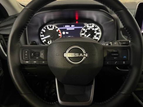 Certified 2025 Nissan Rogue SV w/ SV Premium Package AWD/4WD image 15