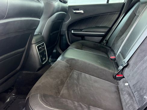 Used 2018 Dodge Charger R/T Scat Pack w/ Dynamics Package RWD image 11