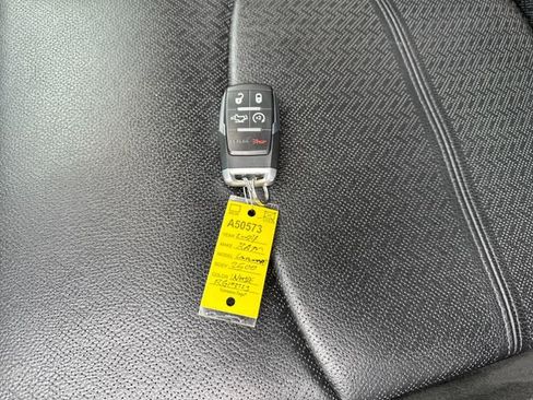 Used 2024 RAM 2500 Laramie image 32