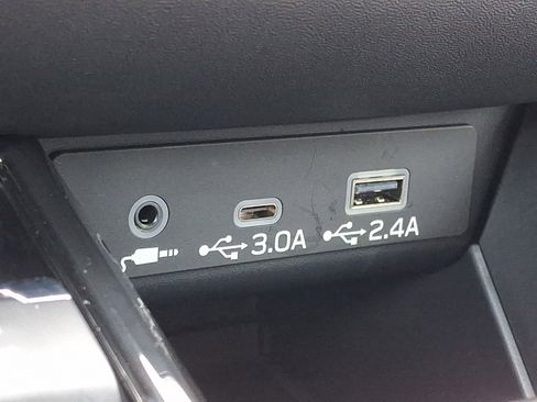 Certified 2025 Subaru Legacy Premium image 22