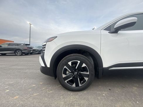 Certified 2025 Nissan Kicks SV AWD/4WD image 10