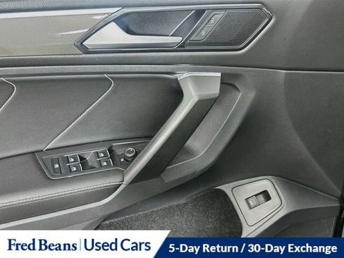 Used 2022 Volkswagen Tiguan SE R-Line AWD/4WD image 18