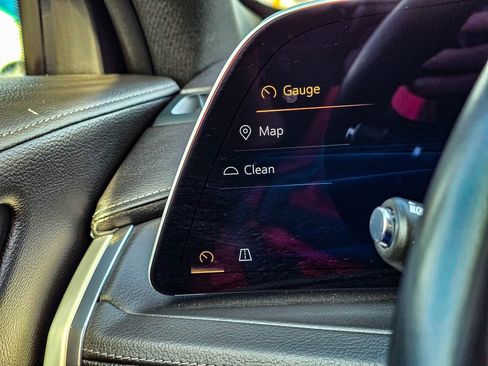 Used 2025 Cadillac XT4 Premium Luxury image 25