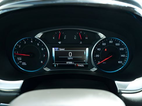 Used 2018 Chevrolet Traverse LT FWD image 27