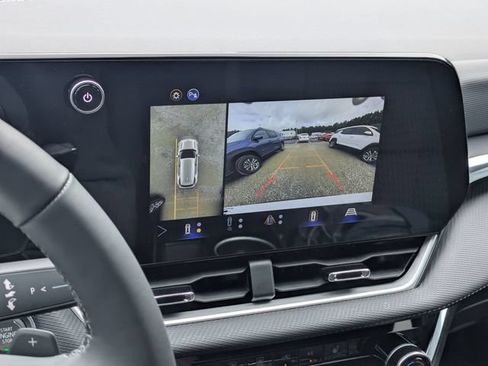 New 2026 Chevrolet Equinox LT w/ Safety and Technology Package FWD image 18