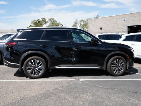 Certified 2026 INFINITI QX60 Luxe w/ Cargo Package AWD/4WD image 9