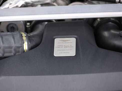 Used 2023 Aston Martin V8 Vantage Roadster RWD image 85