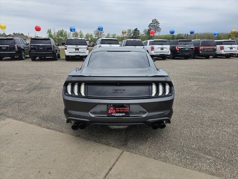 Used 2018 Ford Mustang GT RWD image 6