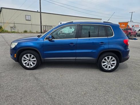 Used 2009 Volkswagen Tiguan SE AWD/4WD image 6