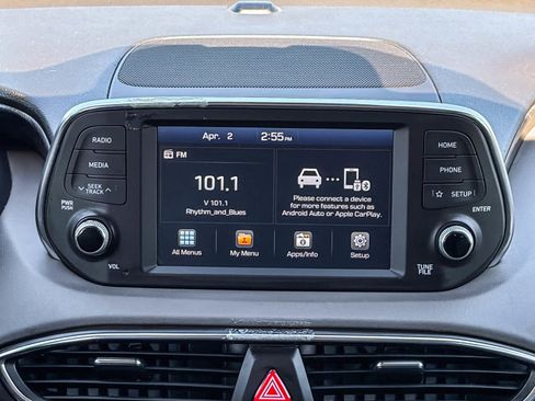 Used 2020 Hyundai Santa Fe SE image 11