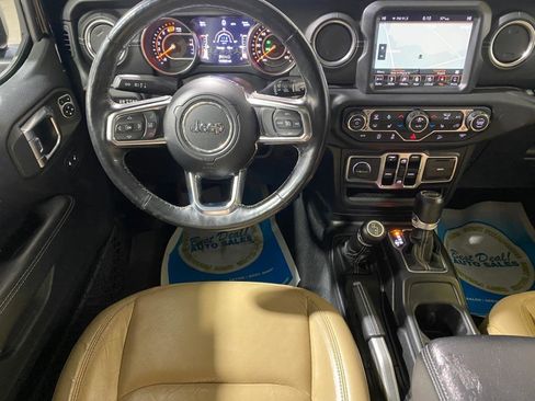 Used 2018 Jeep Wrangler Unlimited Sahara image 18