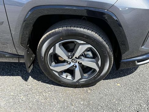 Used 2025 Toyota RAV4 SE image 7