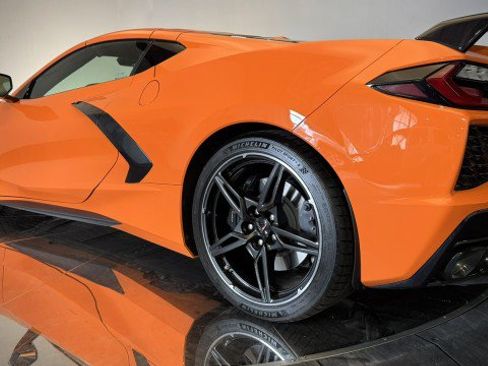 Used 2024 Chevrolet Corvette Stingray Premium Cpe w/ Z51 Performance Package RWD image 23
