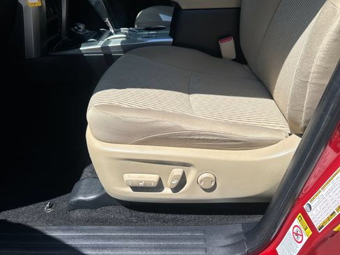 Used 2016 Toyota 4Runner SR5 AWD/4WD image 31