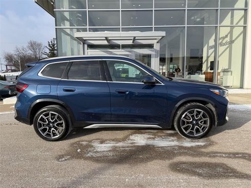 Used 2025 BMW X1 xDrive28i w/ Premium Package image 2