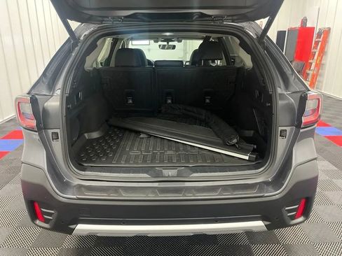 Used 2022 Subaru Outback Limited AWD/4WD image 5