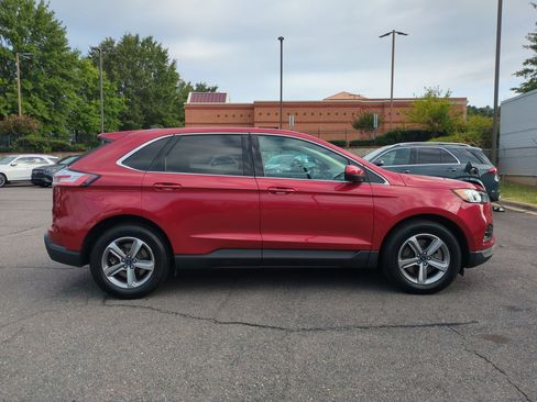 Used 2021 Ford Edge SEL w/ Convenience Package AWD/4WD image 2