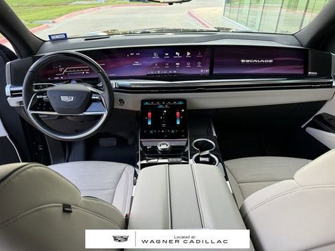 Used 2025 Cadillac Escalade Sport w/ LPO, ONYX Package image 16