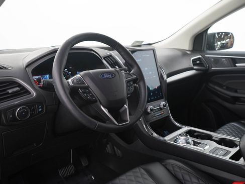 Used 2024 Ford Edge Titanium AWD/4WD image 25