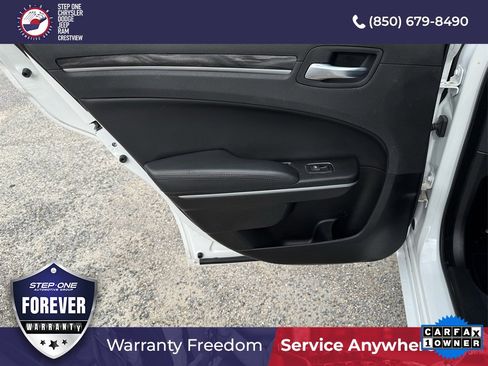 Used 2022 Chrysler 300 Touring image 31