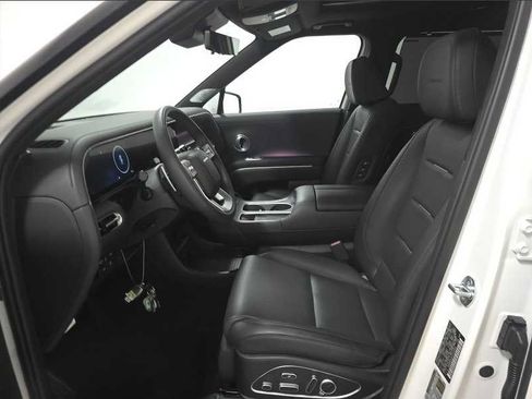 Certified 2026 Hyundai Palisade Calligraphy AWD/4WD image 7