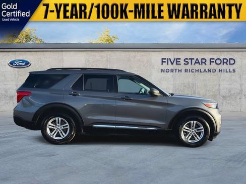 Used 2024 Ford Explorer XLT RWD image 11