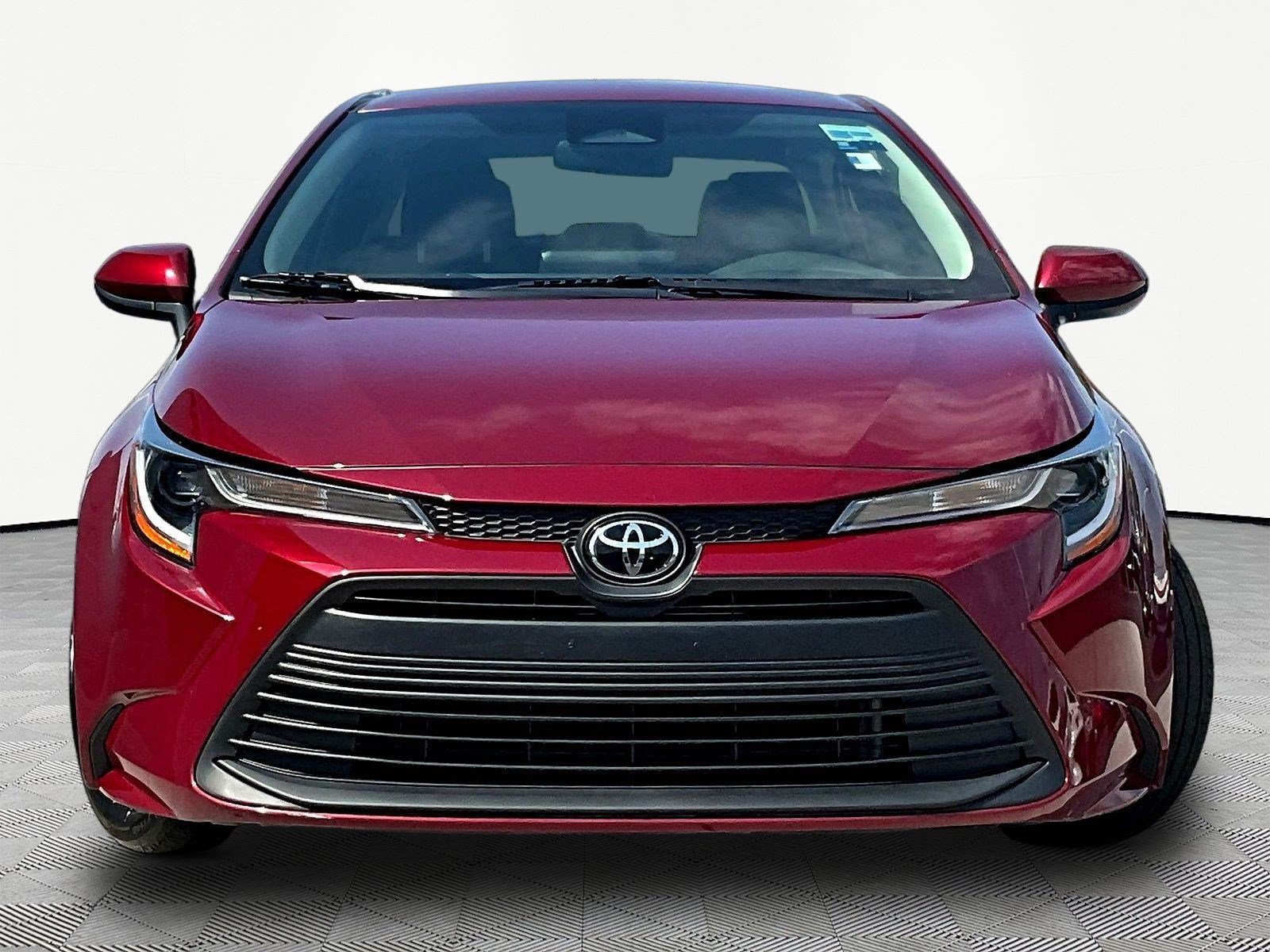 Used 2023 Toyota Corolla LE FWD image 2