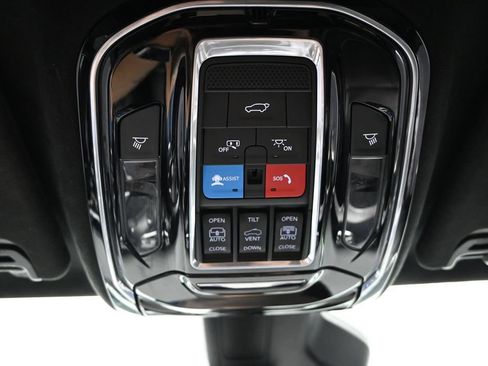 Used 2024 Jeep Grand Wagoneer Series II Obsidian w/ Quick Order Packagew 28T AWD/4WD image 51