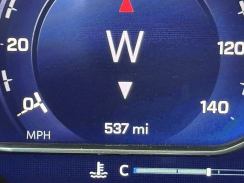 Used 2025 Chevrolet Silverado 1500 LT image 2