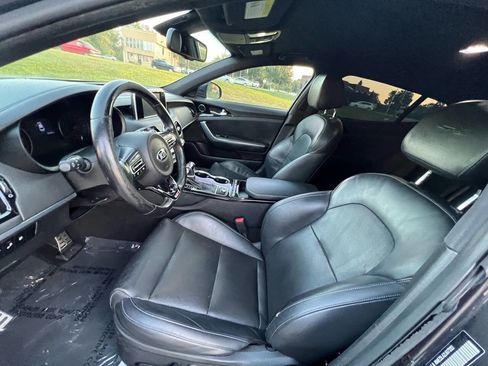 Used 2020 Kia Stinger GT-Line image 31