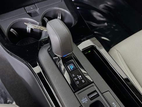 Certified 2024 Toyota Prius Limited image 21