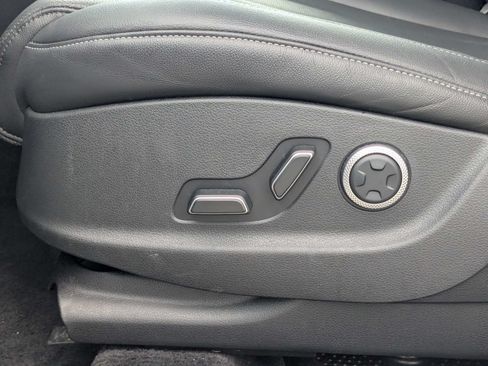 Used 2025 Genesis GV80 2.5T Standard AWD/4WD image 22