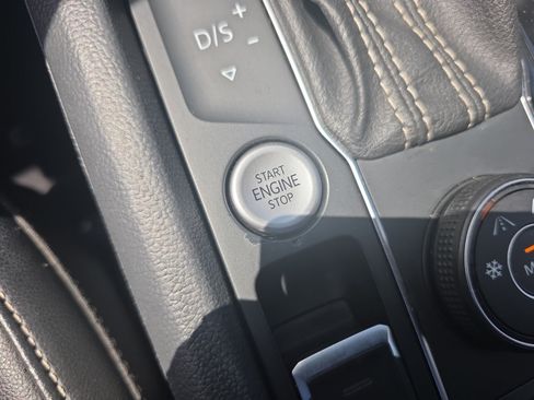 Used 2022 Volkswagen Atlas SE AWD/4WD image 30