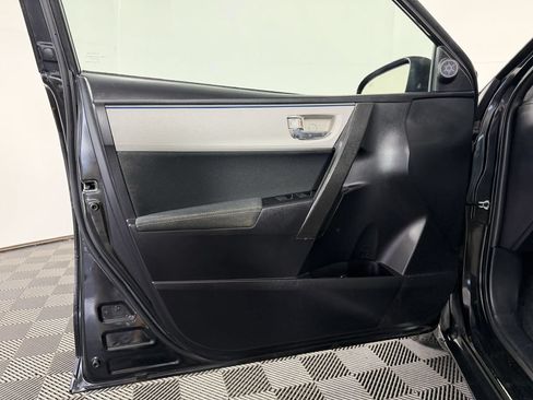 Used 2016 Toyota Corolla LE FWD image 35
