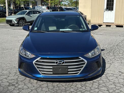 Used 2017 Hyundai Elantra SE image 3
