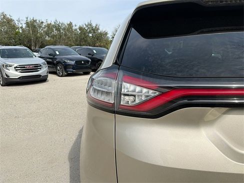 Used 2017 Ford Edge Titanium w/ Equipment Group 301A image 10