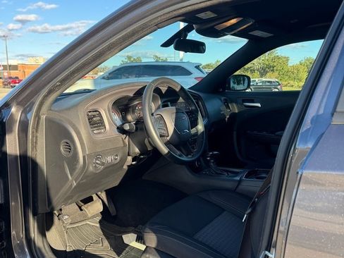 Used 2023 Dodge Charger SXT w/ Blacktop Package image 8