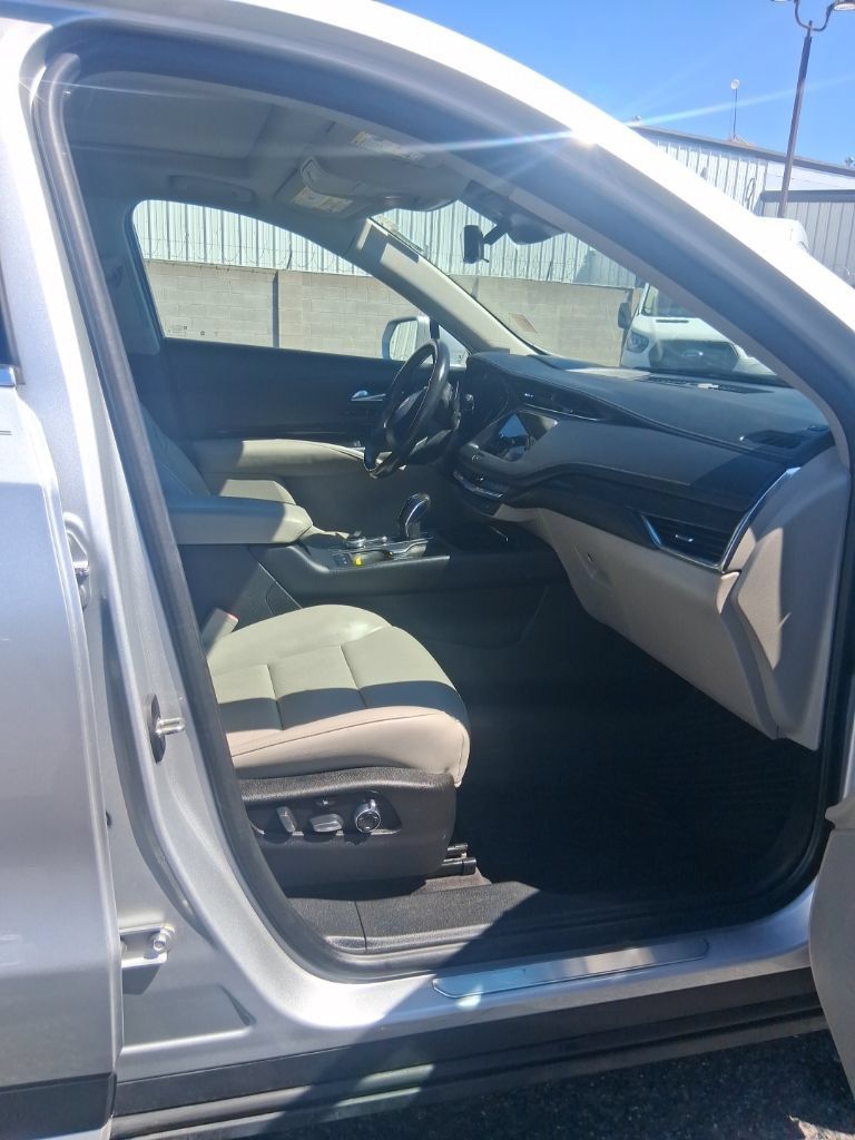 Used 2019 Cadillac XT4 Premium Luxury FWD image 12