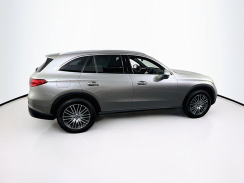 Used 2024 Mercedes-Benz GLC 300 4MATIC image 4