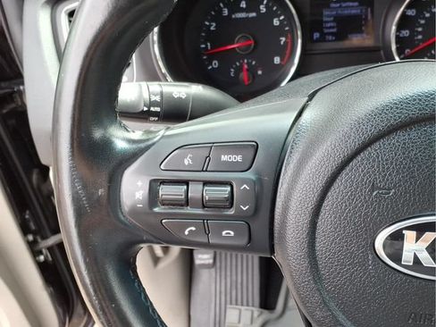 Used 2020 Kia Sedona EX FWD image 20