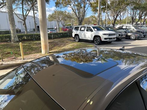 Used 2019 Maserati Ghibli S GranSport image 19