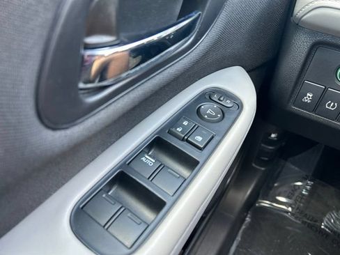 Used 2020 Honda HR-V LX image 27